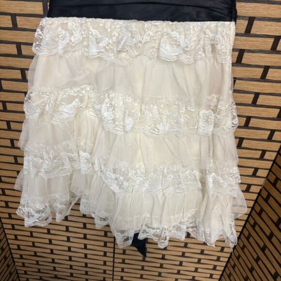 Masquerade White And Black Lace Strapless Dress Size 16/17 - Picture 4 of 7